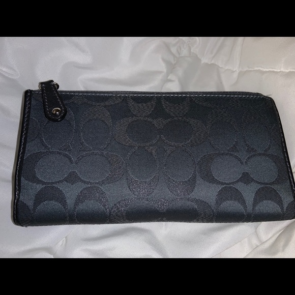 Coach large wallet - Picture 2 of 7